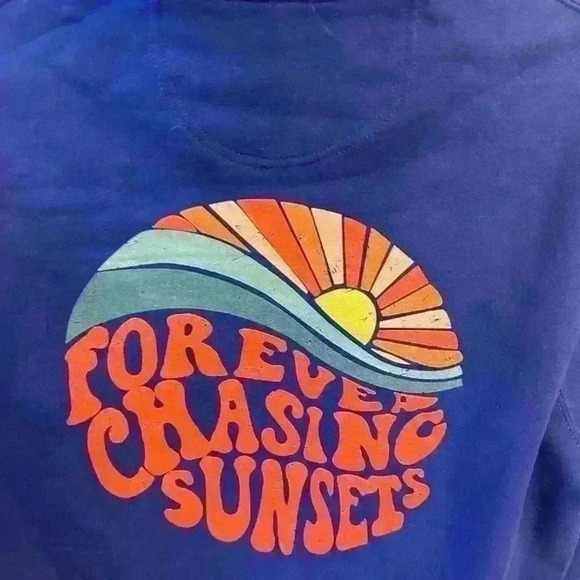 Beach sunset hoodie. Blue nwot woman's size small - Picture 3 of 5